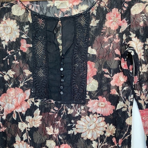 DENIM & Supply Floral Print Blouse Womens Size Medium Lettuce Trim, Button Front - Picture 6 of 6